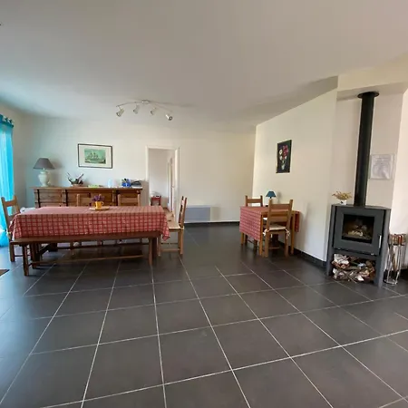 Maison Spacieuse A Avec Jardin Et Terrasse, Proche Centre Et - Fr-1-648-178 * Уртен