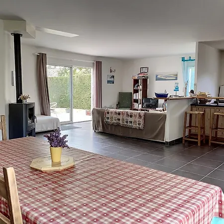 Maison Spacieuse A Avec Jardin Et Terrasse, Proche Centre Et - Fr-1-648-178 Отель Уртен